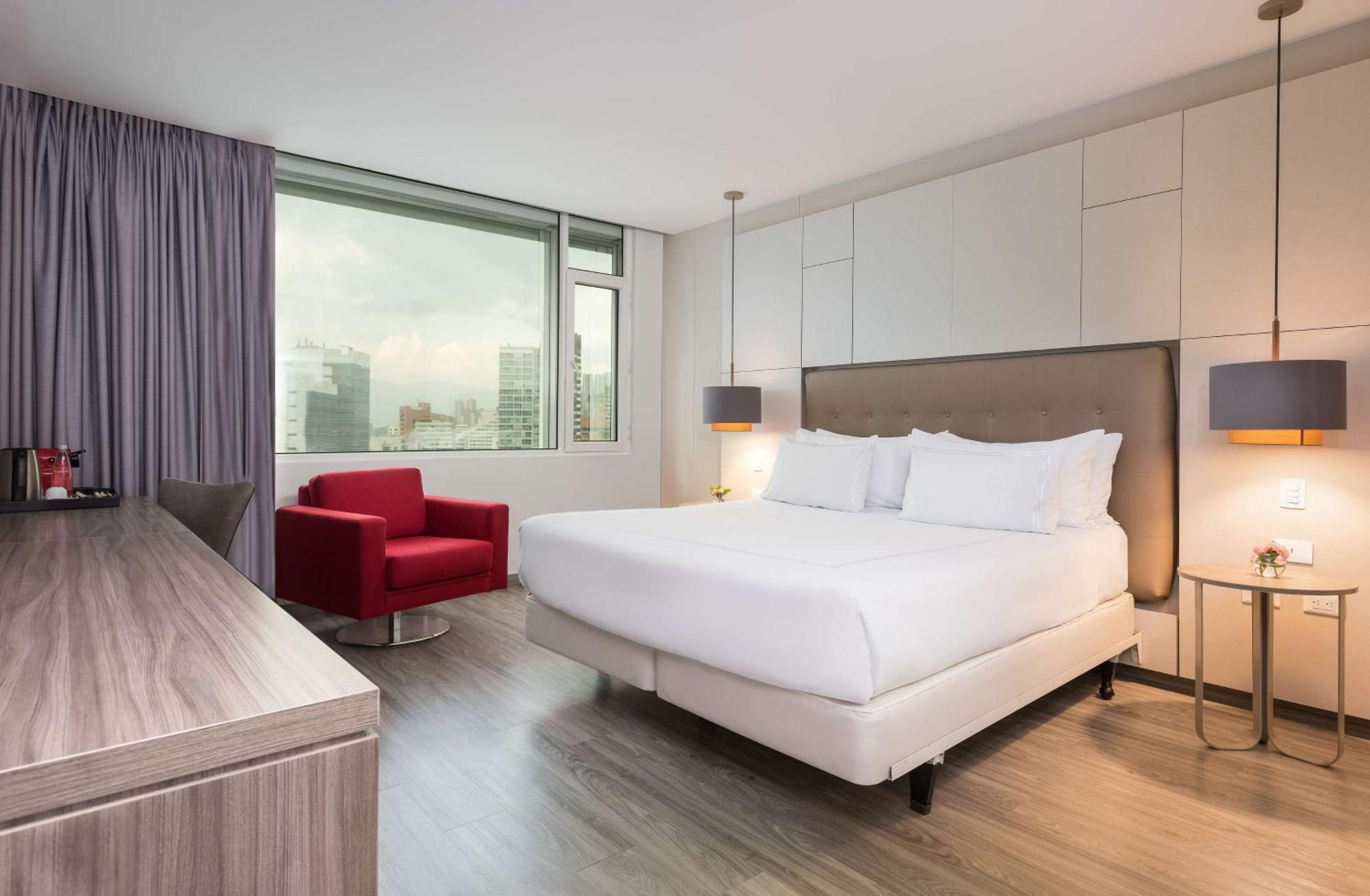 Nh Collection Medellin Royal Hotel Bagian luar foto