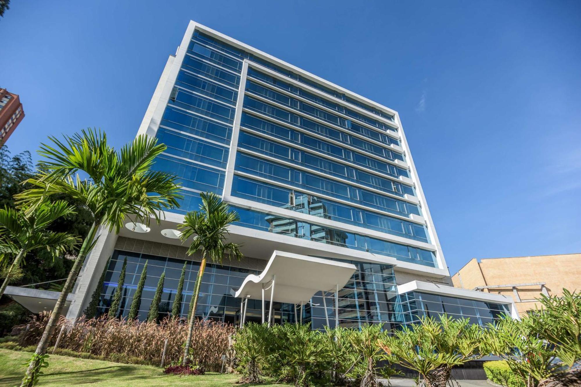 Nh Collection Medellin Royal Hotel Bagian luar foto