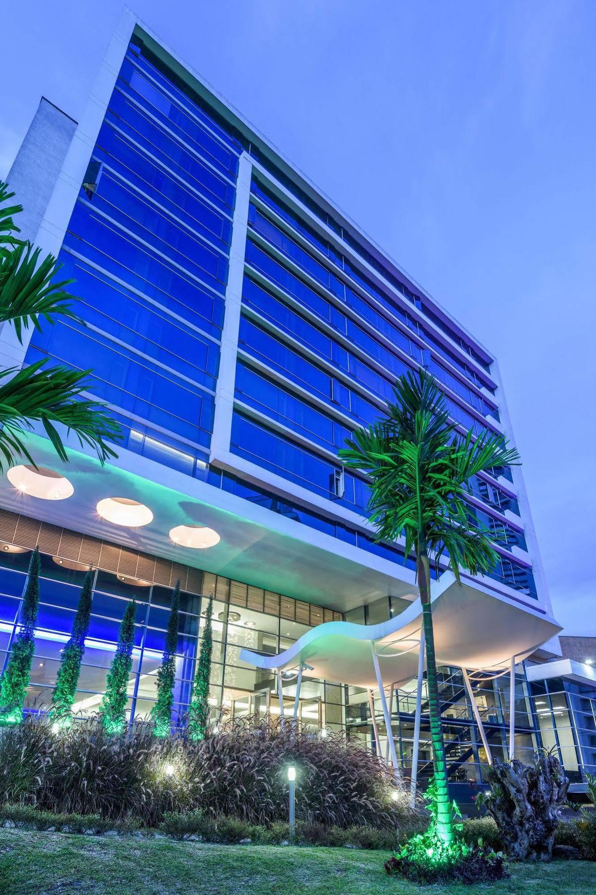 Nh Collection Medellin Royal Hotel Bagian luar foto